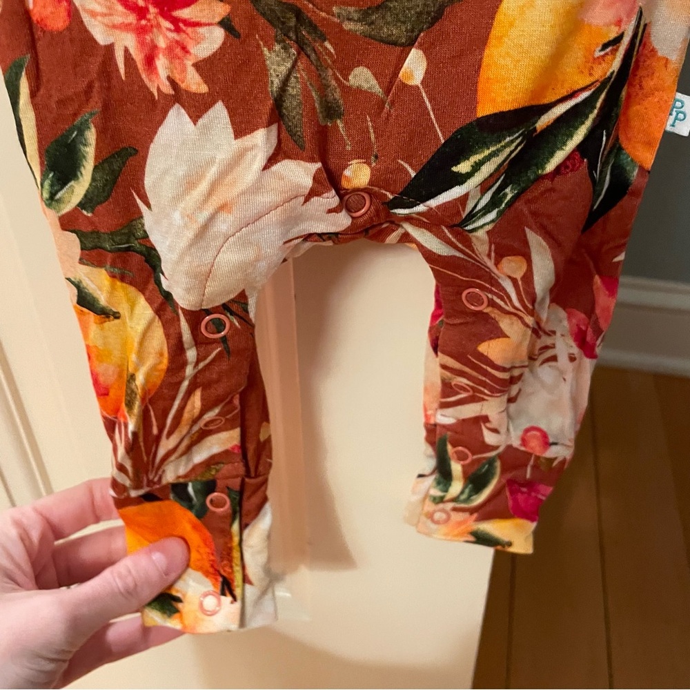 SOLD!!! NWT Posh Peanut Leonora Long Sleeve Ruffled Henley Romper - Picture 9 of 11